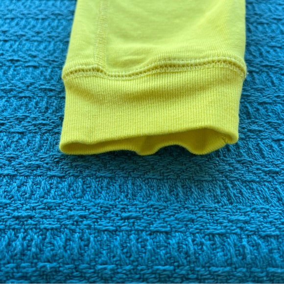 Primary Organic Long-Sleeve PJ Top & Pant in Sunshine, Size 4-5, EUC - Picture 8 of 12